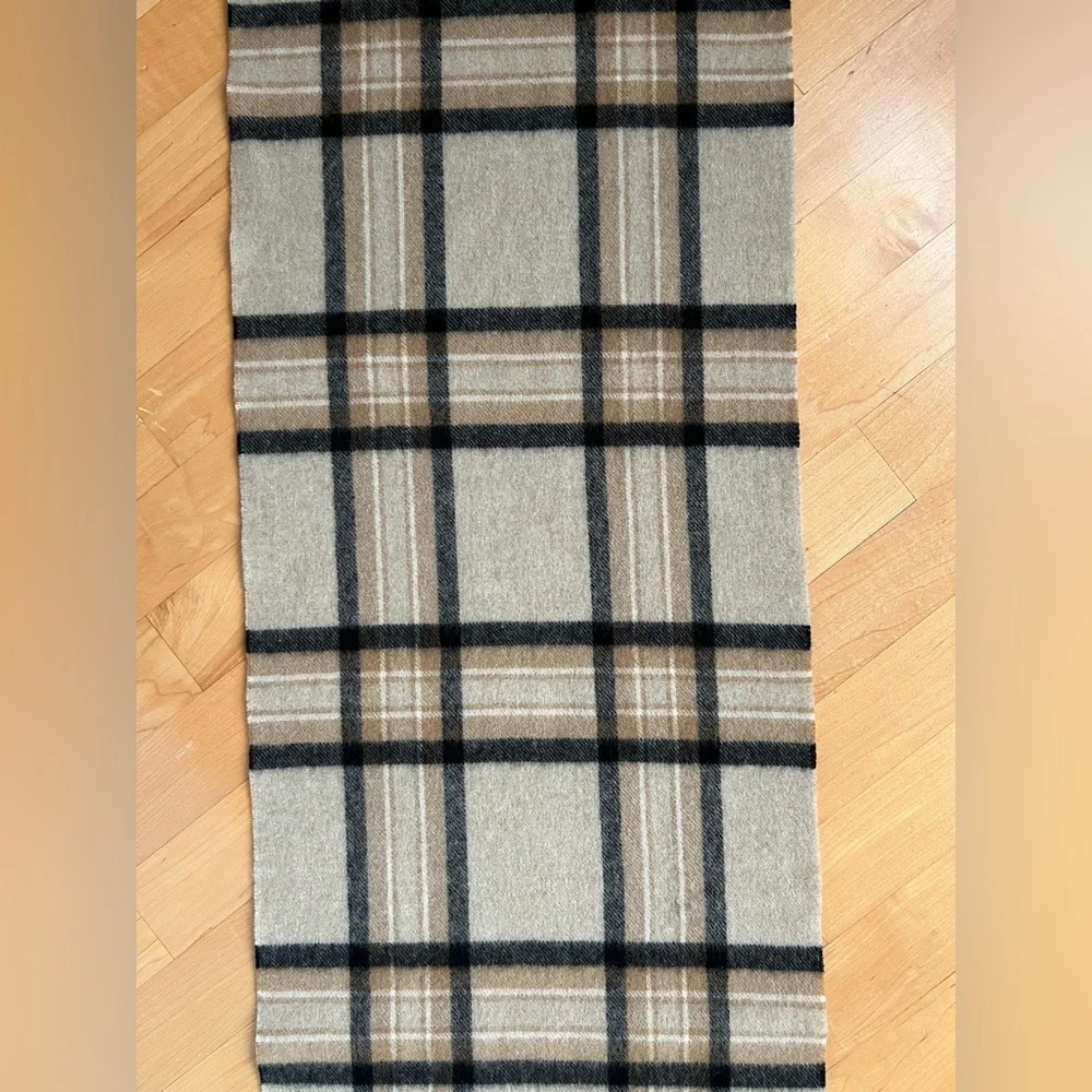 🐑NWOT? Soft Plaid Wool Banana Republic Unisex Scarf | Black & Tan/Maverick Tan